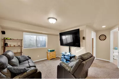 1829 W 5050 S, Roy, UT 84067 - Photo 12