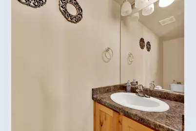 1829 W 5050 S, Roy, UT 84067 - Photo 6