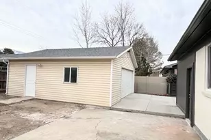 8343 S Monroe St, Midvale, UT 84047 - Photo 2