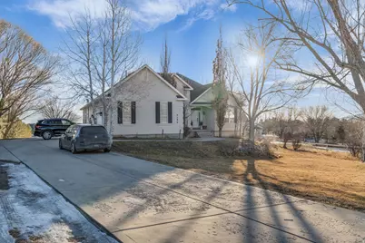 9390 N Canyon Wash Dr, Eagle Mountain, UT 84005 - Photo 14