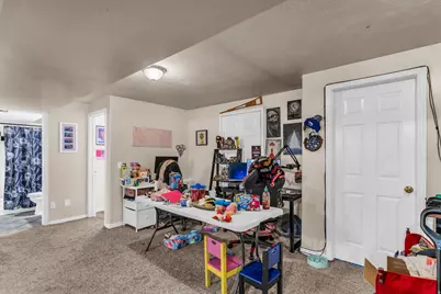 9390 N Canyon Wash Dr, Eagle Mountain, UT 84005 - Photo 28