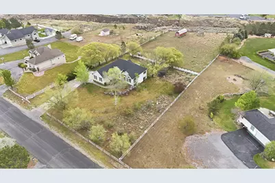 9390 N Canyon Wash Dr, Eagle Mountain, UT 84005 - Photo 44
