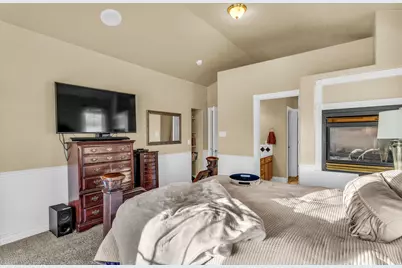 9390 N Canyon Wash Dr, Eagle Mountain, UT 84005 - Photo 14