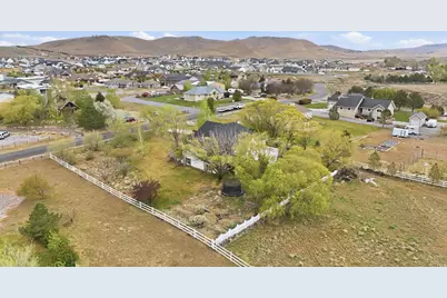 9390 N Canyon Wash Dr, Eagle Mountain, UT 84005 - Photo 42