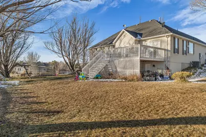 9390 N Canyon Wash Dr, Eagle Mountain, UT 84005 - Photo 16