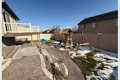 273 W Autumn Dr, Saratoga Springs, UT 84045 - Photo 12