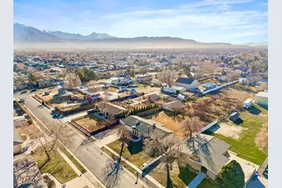 2303 W Cynthia Ann Cir, Riverton, UT 84065 - Photo 20