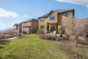 16065 S Timber Brook Dr E, Draper (UT Cnty), UT 84020 - Photo 28