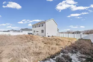 3795 N Eisenhower St, Eagle Mountain, UT 84013 - Photo 36