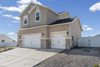 3795 N Eisenhower St #114, Eagle Mountain, UT 84013 - Photo 4