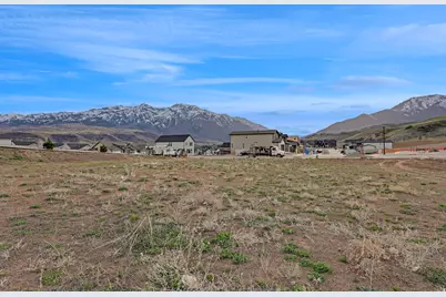 6042 Timpanogos Ln #222, Mountain Green, UT 84050 - Photo 4