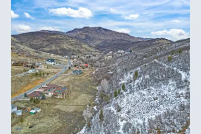 9521 Kelley Dr, Huntsville, UT 84317 - Photo 18