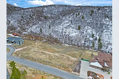 9521 Kelley Dr, Huntsville, UT 84317 - Photo 14