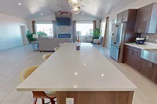 1095 E Canyon Dr, Big Water, UT 84741 - Photo 12