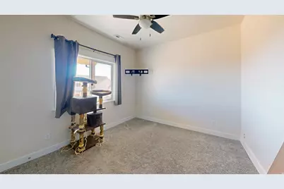 1095 E Canyon Dr, Big Water, UT 84741 - Photo 20