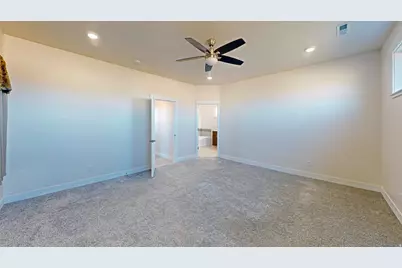 1095 E Canyon Dr, Big Water, UT 84741 - Photo 22