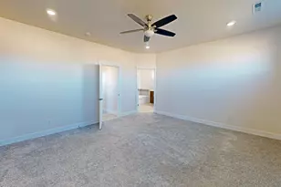 1095 E Canyon Dr, Big Water, UT 84741 - Photo 22