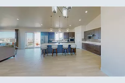 1095 E Canyon Dr, Big Water, UT 84741 - Photo 8