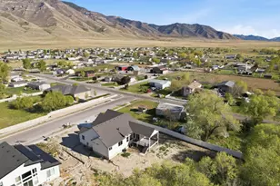 8035 N Park Meadow Ln E, Lake Point, UT 84074 - Photo 52