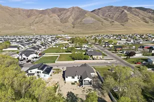 8035 N Park Meadow Ln E, Lake Point, UT 84074 - Photo 50