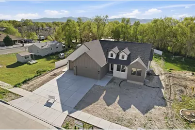 8035 N Park Meadow Ln E #2, Lake Point, UT 84074 - Photo 1