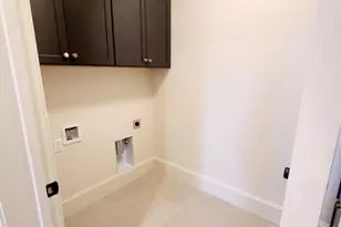 1681 E Delaware Ln, Holladay, UT 84117 - Photo 10