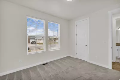 583 S Alberta Spruce Dr, Layton, UT 84041 - Photo 14