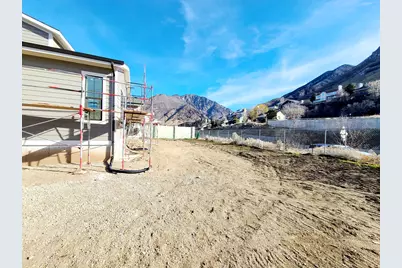 7627 S Primaverii Ct, Cottonwood Heights, UT 84121 - Photo 10