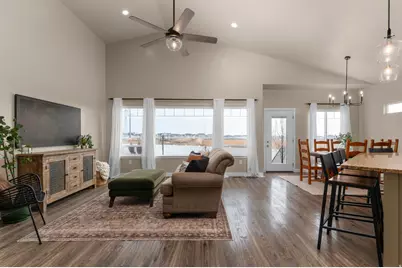 621 S Sugar Pine Dr, Layton, UT 84041 - Photo 8