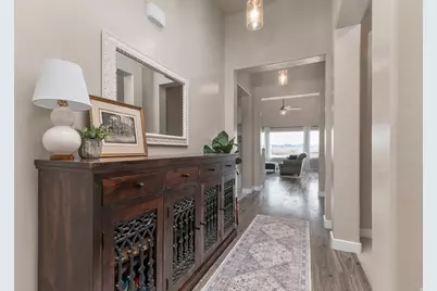 621 S Sugar Pine Dr, Layton, UT 84041 - Photo 4