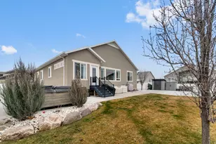 621 S Sugar Pine Dr, Layton, UT 84041 - Photo 32