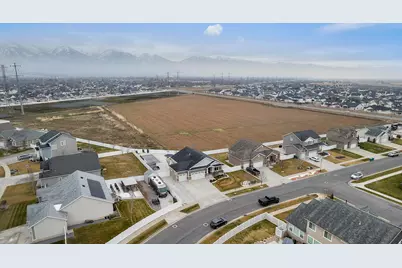 621 S Sugar Pine Dr, Layton, UT 84041 - Photo 40