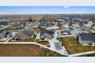 621 S Sugar Pine Dr, Layton, UT 84041 - Photo 36