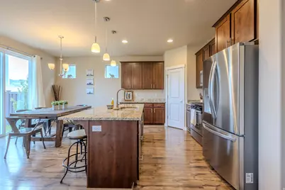 1107 W Coyote Gulch Way, Bluffdale, UT 84065 - Photo 4