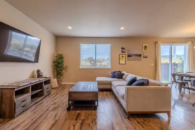 1107 W Coyote Gulch Way, Bluffdale, UT 84065 - Photo 2