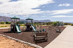 1237 E Cactus Dr, Apple Valley, UT 84737 - Photo 38