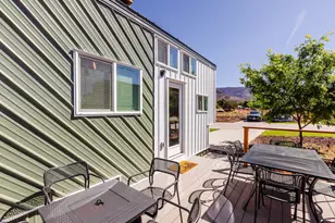 1237 E Cactus Dr, Apple Valley, UT 84737 - Photo 2