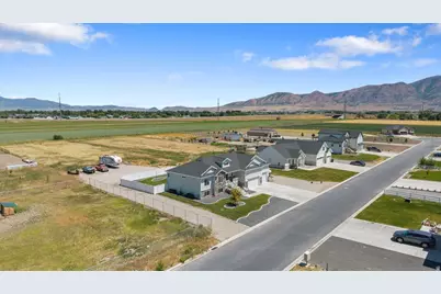 6710 W 10125 N, Tremonton, UT 84337 - Photo 2