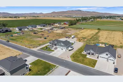 6710 W 10125 N, Tremonton, UT 84337 - Photo 4