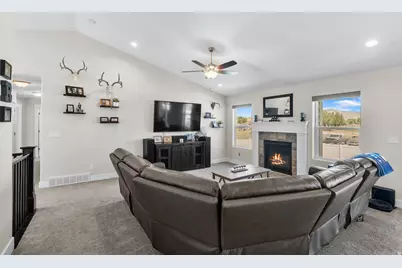 6710 W 10125 N, Tremonton, UT 84337 - Photo 26