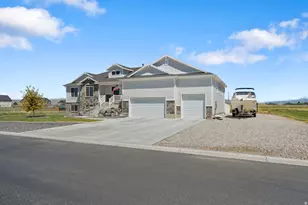 6710 W 10125 N, Tremonton, UT 84337 - Photo 14