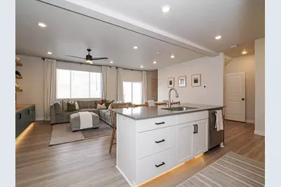 2061 N Chianti St W, Saratoga Springs, UT 84045 - Photo 8