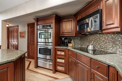 986 E Wheeler Farm Cv, Salt Lake City, UT 84121 - Photo 20