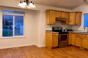 845 S Apple Grove Ln E, Pleasant Grove, UT 84062 - Photo 6