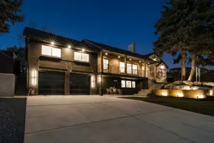 1975 E Gunderson Ln, Holladay, UT 84124 - Photo 2