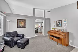 214 S Larkin Ln W, Kaysville, UT 84037 - Photo 2