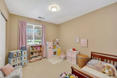 214 S Larkin Ln W, Kaysville, UT 84037 - Photo 4