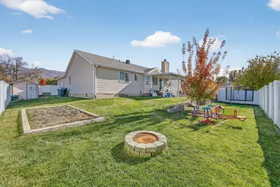214 S Larkin Ln W, Kaysville, UT 84037 - Photo 22