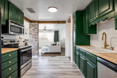 2890 S Wheelock Ave, Ogden, UT 84403 - Photo 12