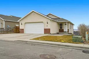 97 N Oh Henry St, Santaquin, UT 84655 - Photo 2